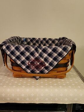 Longaberger J.W. Collection Cake Basket